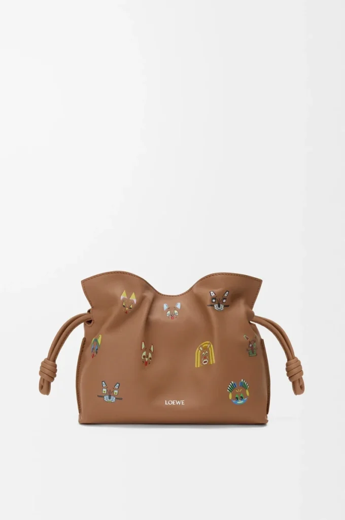 Mini pochette Flamenco Cats en cuir de veau nappa Moka