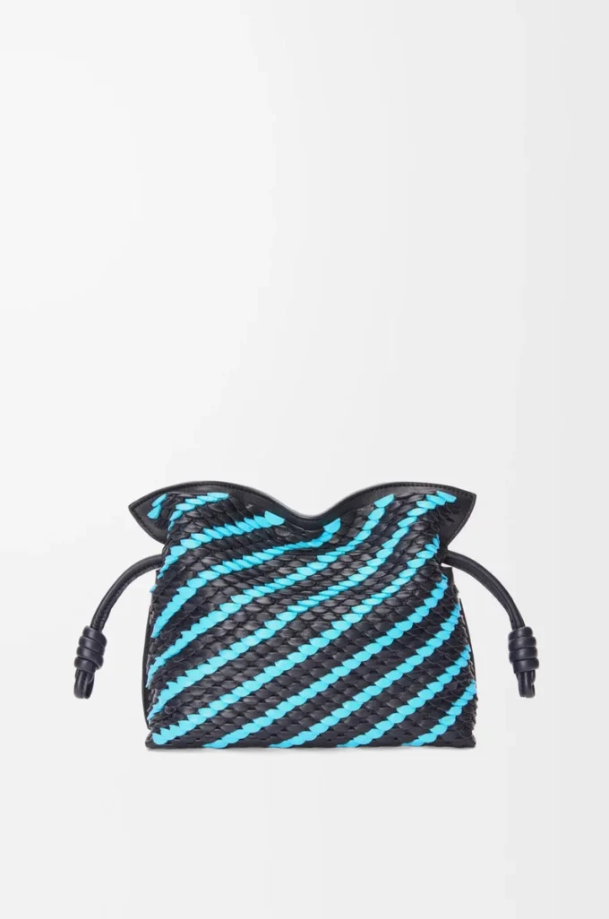 Mini pochette Flamenco en cuir d&rsquo;agneau nappa Dark Ink/Sky Blue