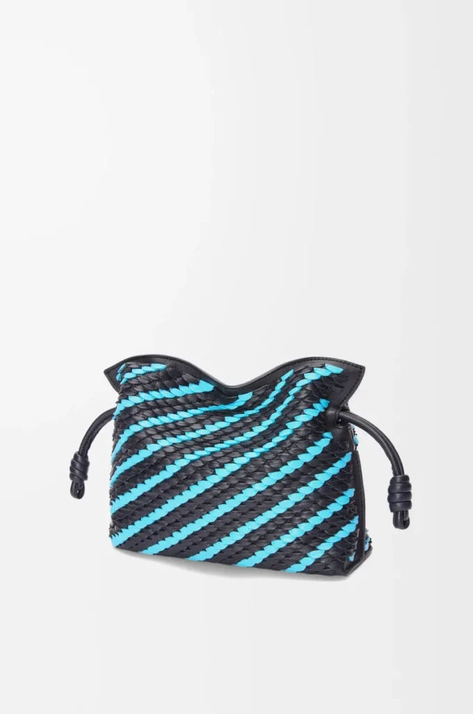Mini pochette Flamenco en cuir d&rsquo;agneau nappa Dark Ink/Sky Blue