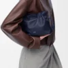 Mini pochette Flamenco en cuir de veau nappa bleu abysse