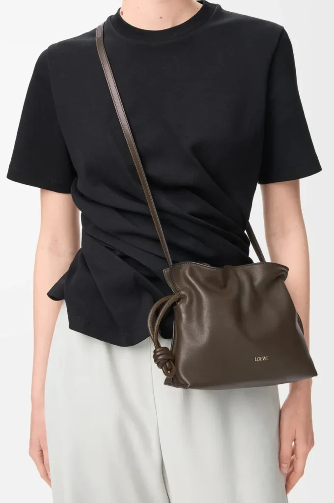 Mini pochette Flamenco en cuir de veau nappa Chocolate