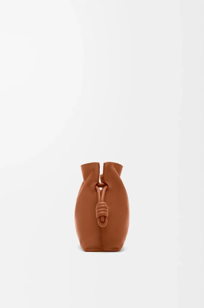 Mini pochette Flamenco en cuir de veau nappa écureuil