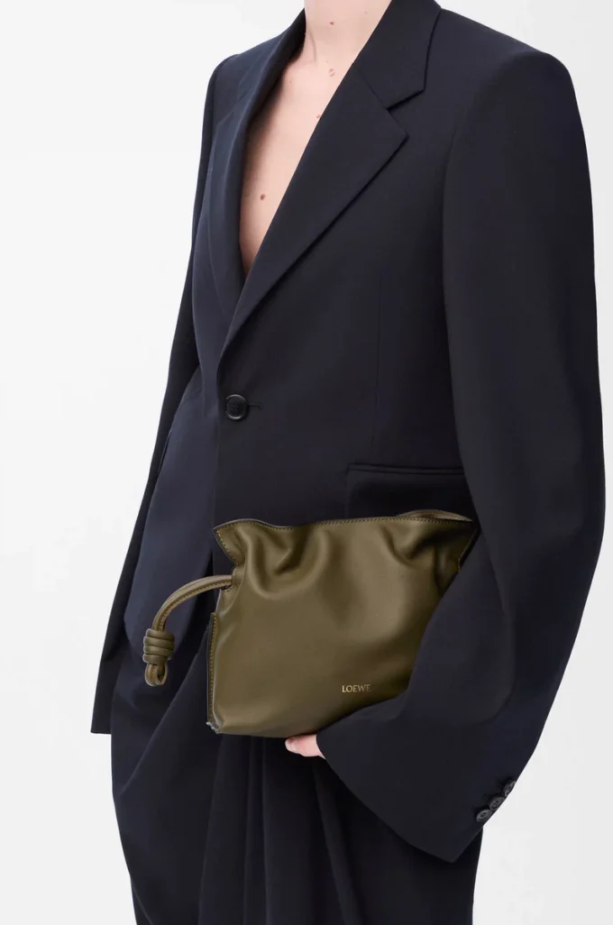 Mini pochette Flamenco en cuir de veau nappa Dark Khaki