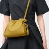 Mini pochette Flamenco en cuir de veau nappa Ginger