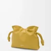 Mini pochette Flamenco en cuir de veau nappa Ginger