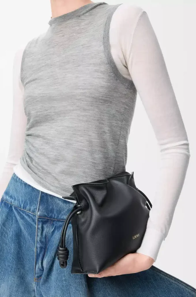 Mini pochette Flamenco en cuir de veau nappa noir