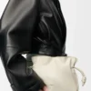 Mini pochette Flamenco en cuir de veau nappa Sea Salt