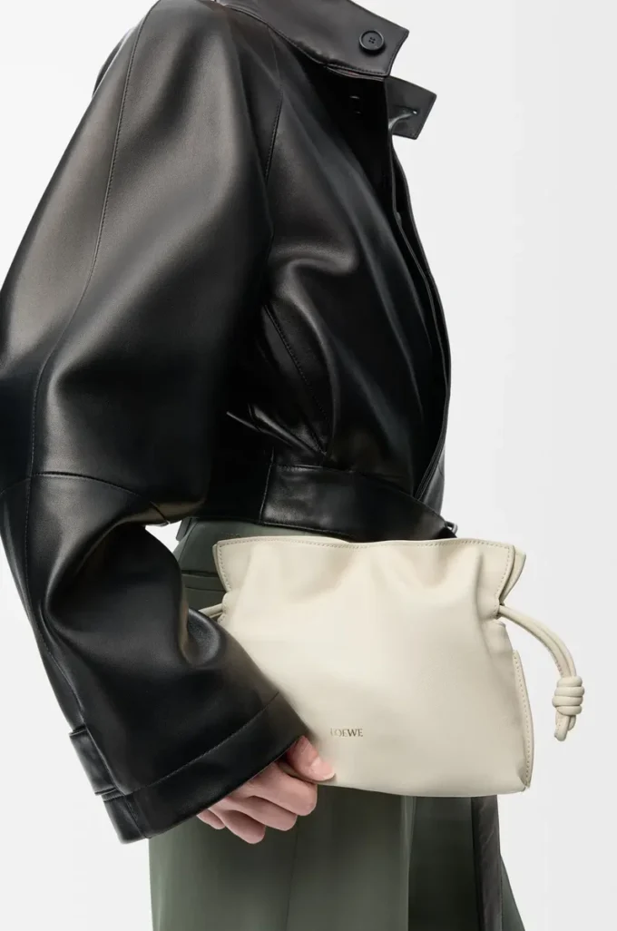 Mini pochette Flamenco en cuir de veau nappa Sea Salt