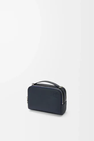 Mini sac à bandoulière pour appareil photo en cuir de veau grainé souple, couleur bleu marine foncé