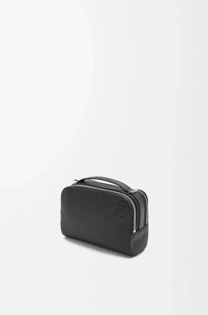 Mini sac à bandoulière pour appareil photo en cuir de veau grainé souple Noir