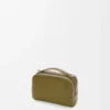 Mini sac à bandoulière pour appareil photo en cuir de veau grainé souple Olive