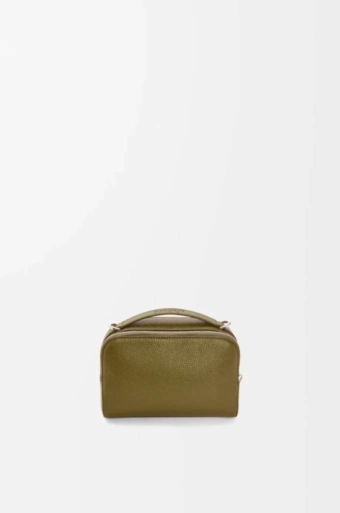 Mini sac à bandoulière pour appareil photo en cuir de veau grainé souple Olive