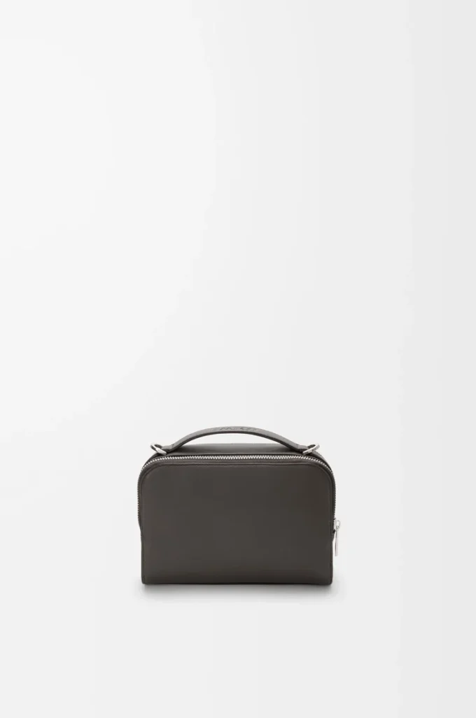 Mini sac à bandoulière pour appareil photo en cuir de veau satiné gris foncé