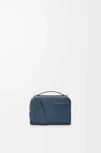Mini sac à bandoulière pour appareil photo en cuir de veau satiné teint indigo