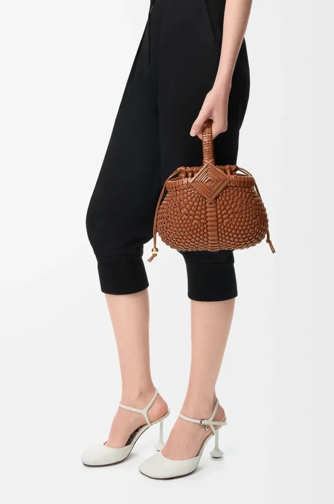 Mini sac Diamond Round Basket en cuir de veau Dark Tan