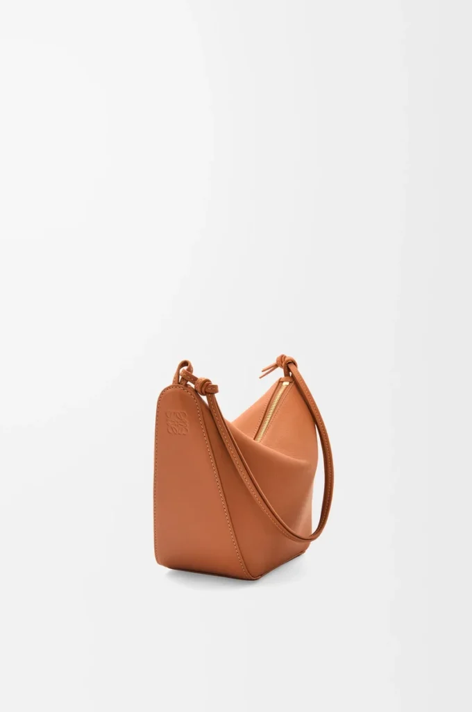 Mini sac hobo Hammock en cuir de veau classique Tan
