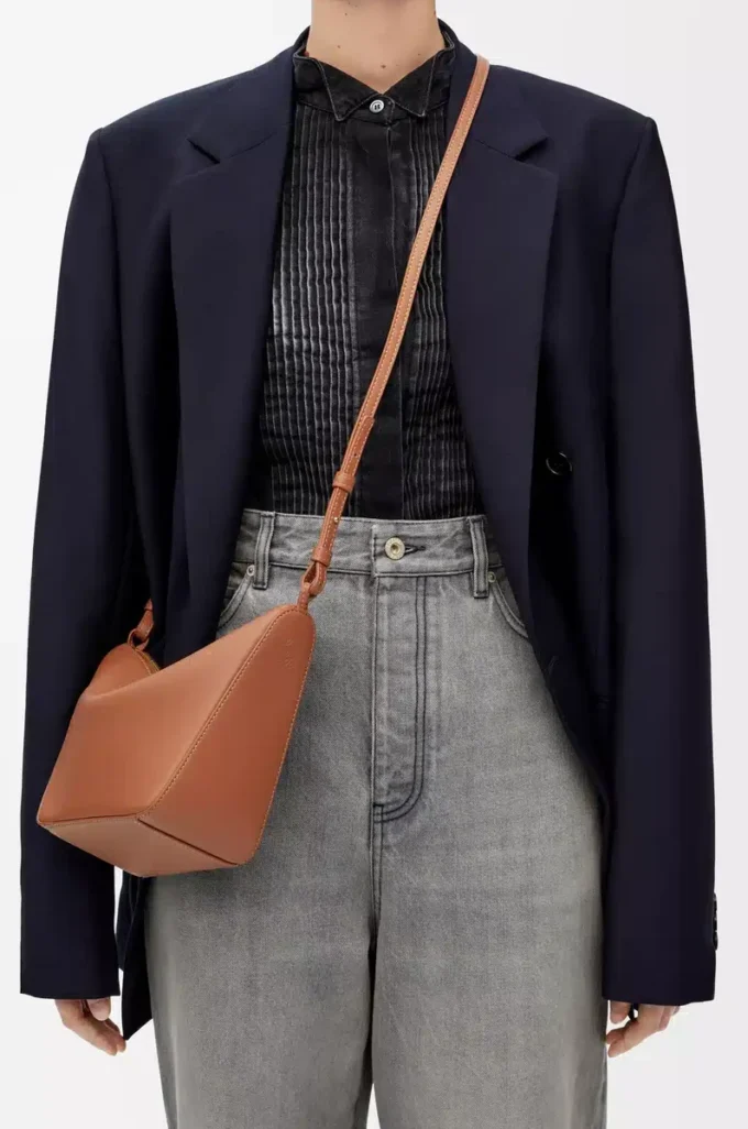 Mini sac hobo Hammock en cuir de veau classique Tan