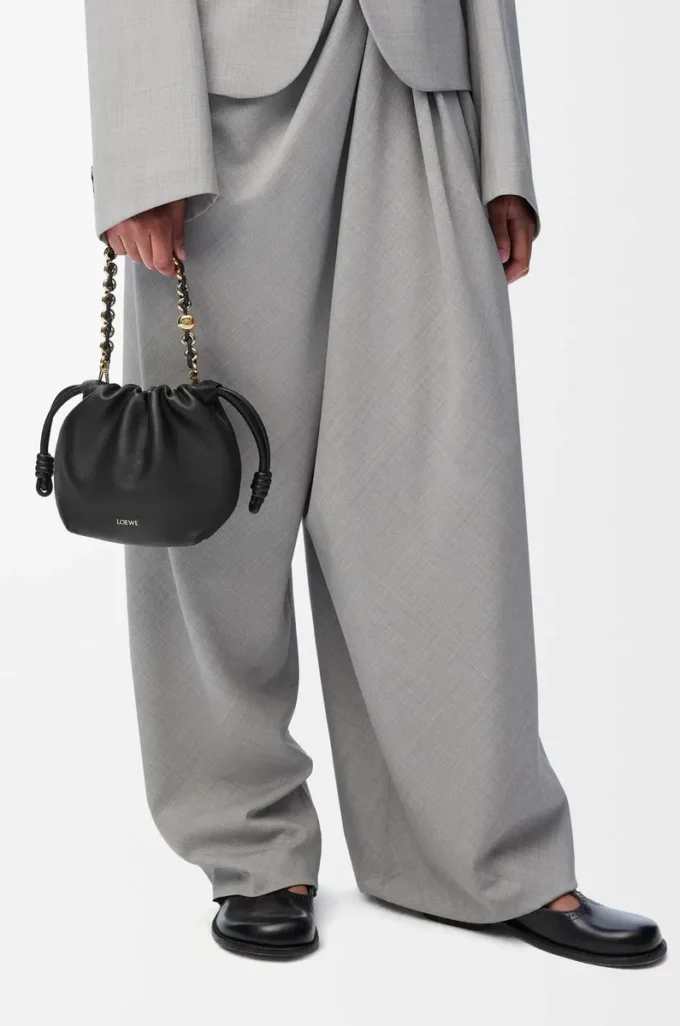 Mini sac à main Flamenco en cuir d&rsquo;agneau nappa souple Noir