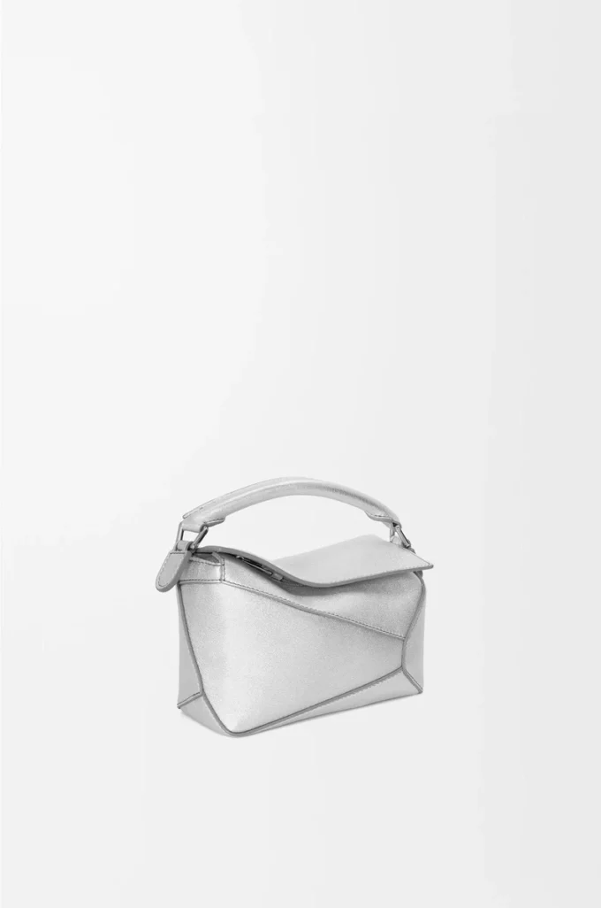 Mini sac Puzzle Edge en cuir d&rsquo;agneau laminé Argent