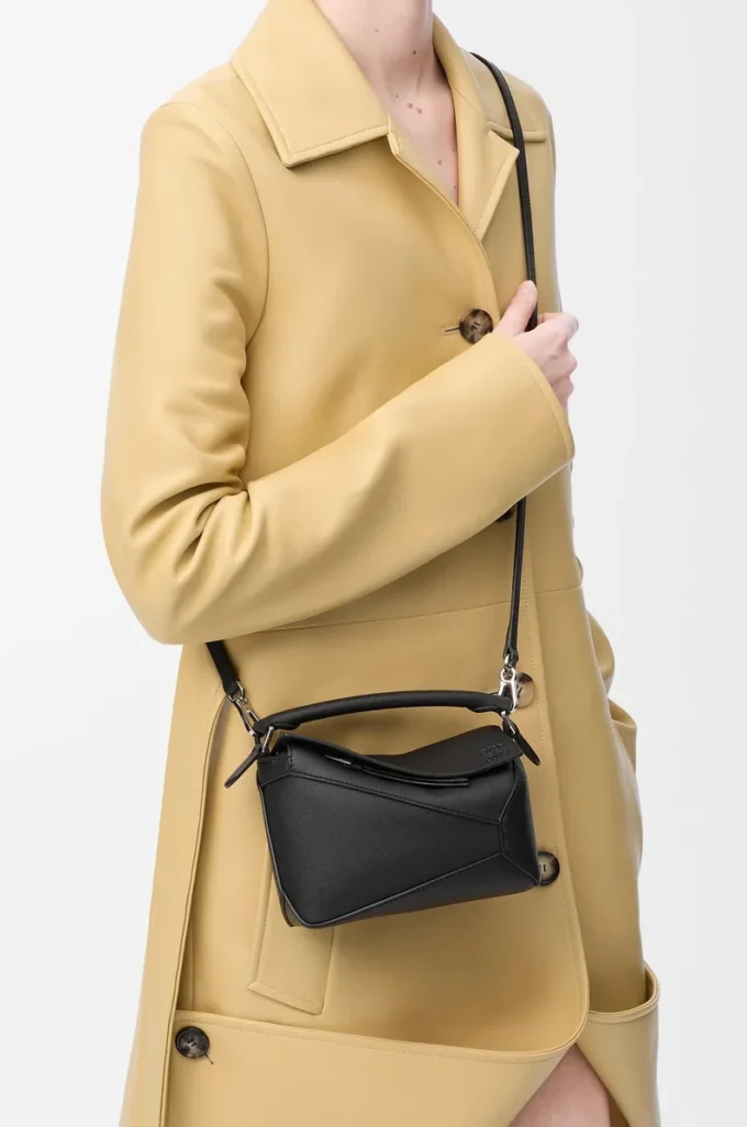 Mini sac Puzzle Edge en cuir de veau classique noir