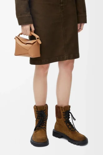 Mini sac Puzzle Edge en cuir de veau grainé souple couleur caramel