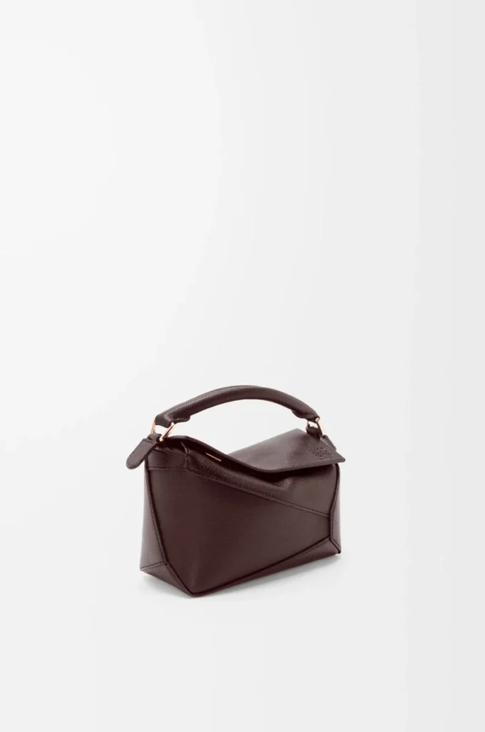Mini sac Puzzle Edge en cuir de veau grainé souple Dark Chestnut