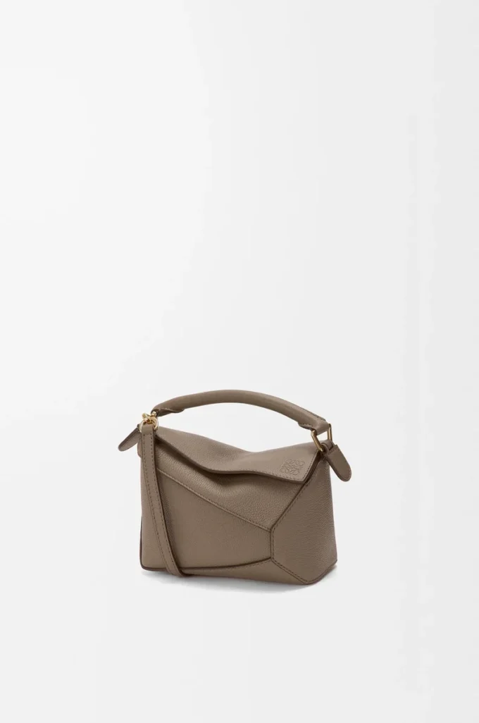 Mini sac Puzzle Edge en cuir de veau grainé souple Taupe