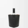 Mini sac seau Pebble en cuir de veau grainé souple noir