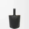 Mini sac seau Pebble en cuir de veau grainé souple noir
