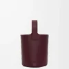 Mini sac seau Pebble en cuir de veau lisse Dark Burgundy Mini sac seau Pebble en cuir de veau lisse Dark Burgundy
