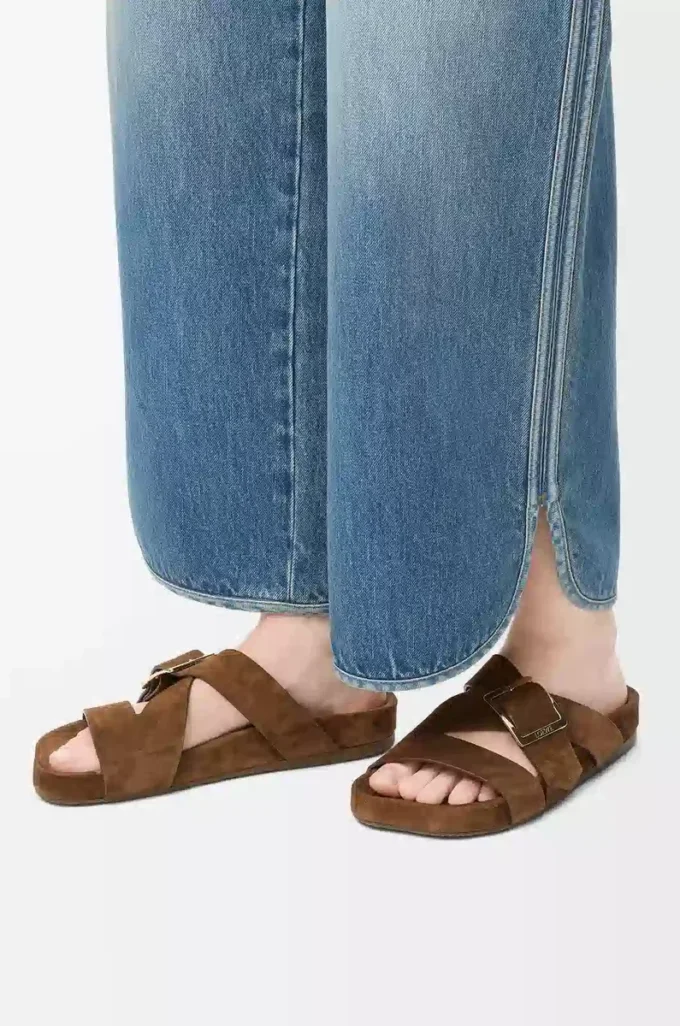 Mule à boucle en daim marron