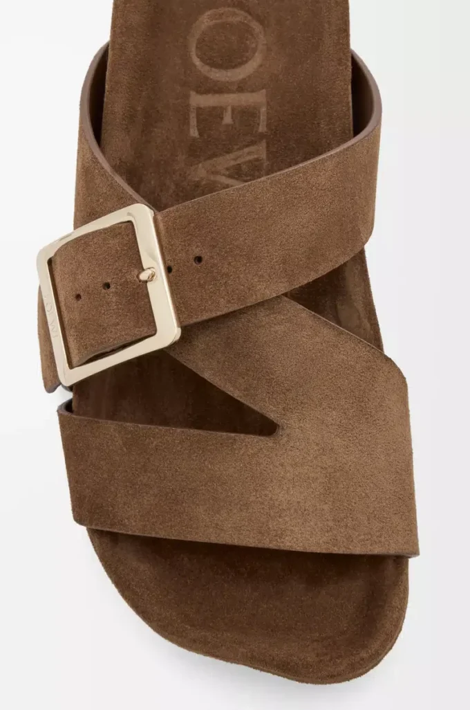 Mule à boucle en daim marron