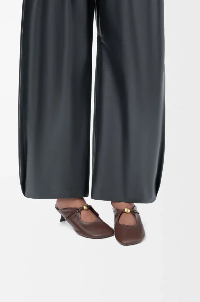 Mule Pebble Soft en cuir d’agneau nappa Brownie Mule Pebble Soft en cuir d’agneau nappa Brownie