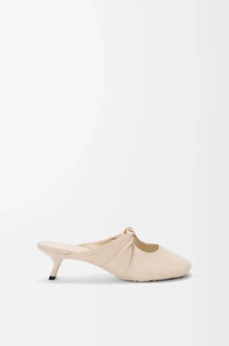 Mule Pebble Soft en cuir d&rsquo;agneau nappa Dough