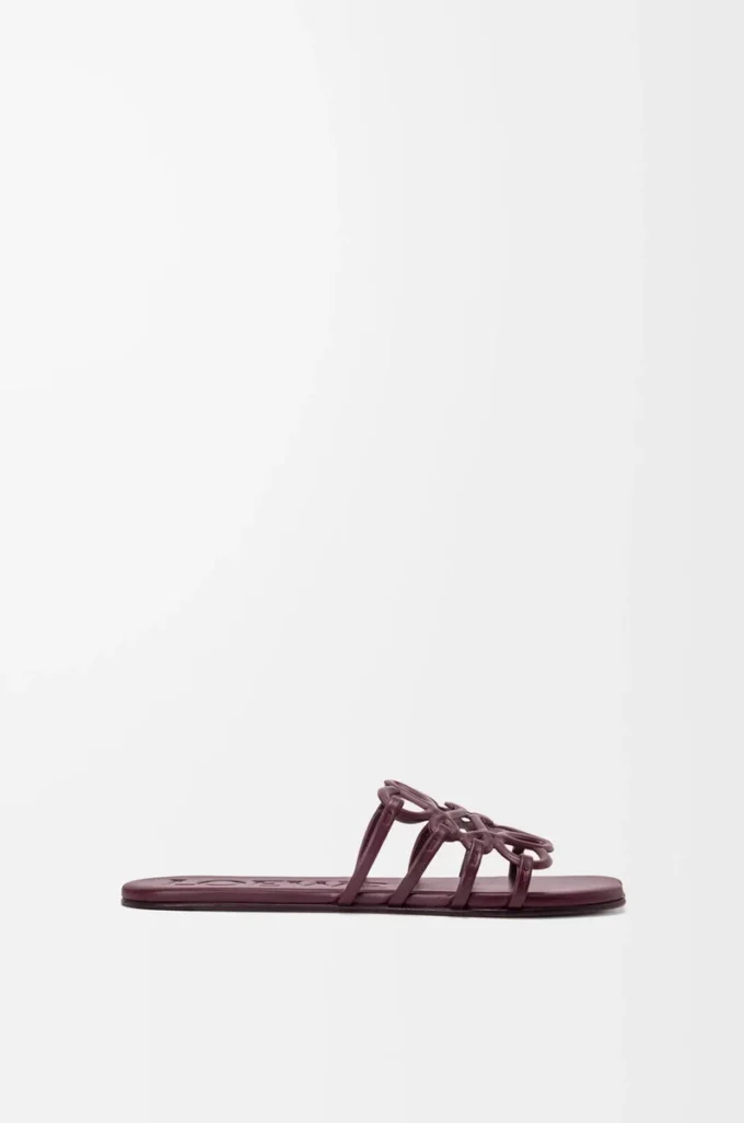 Mule Petal Anagram en cuir de veau souple Bordeaux foncé