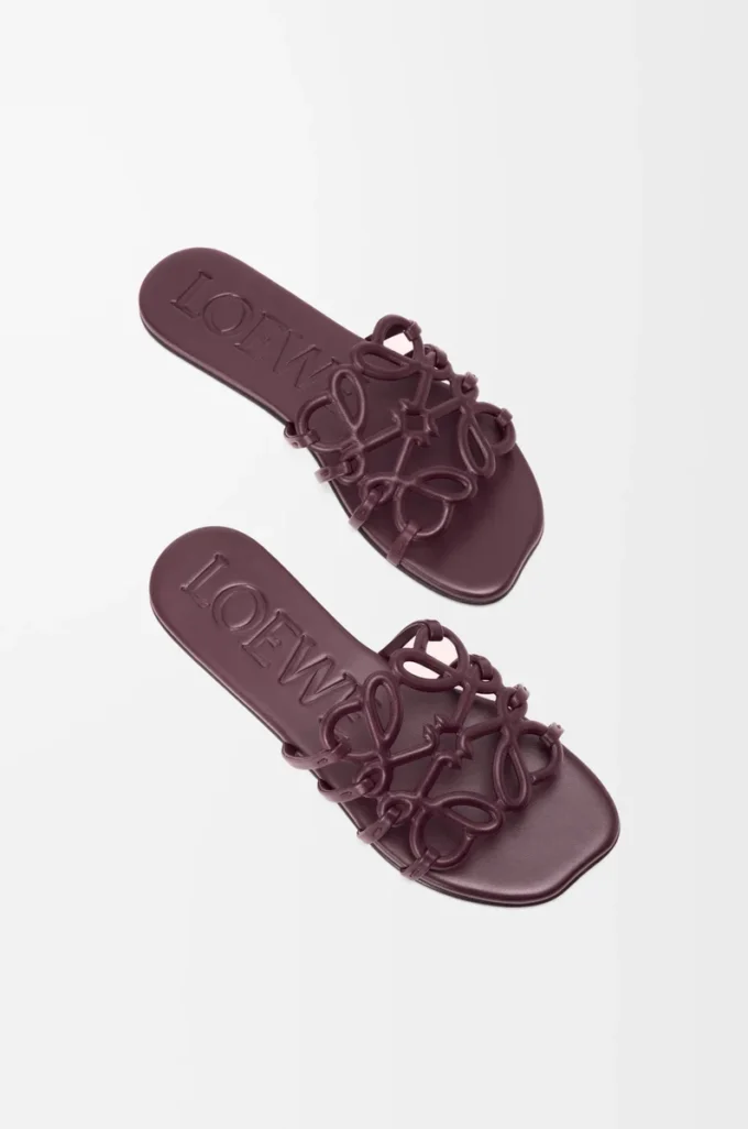 Mule Petal Anagram en cuir de veau souple Bordeaux foncé