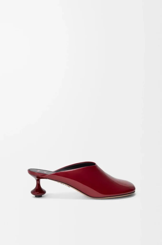 Mules Toy en cuir d&rsquo;agneau verni souple rouge foncé