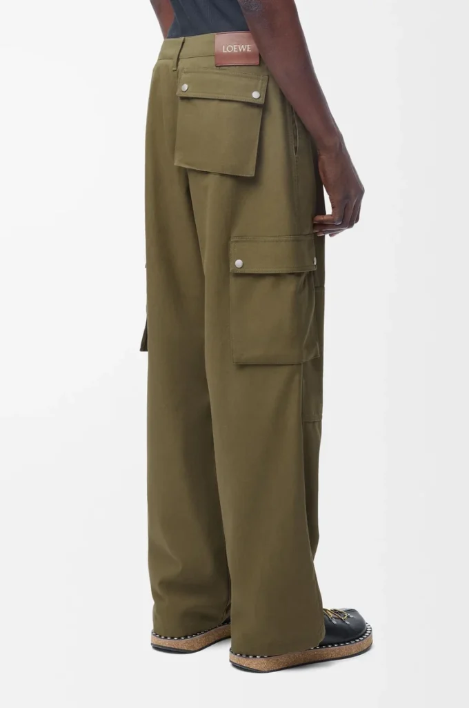 Pantalon cargo en coton vert kaki