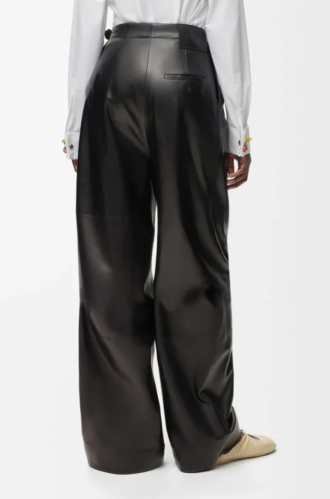 Pantalon ceinturé en cuir d&rsquo;agneau nappa Noir