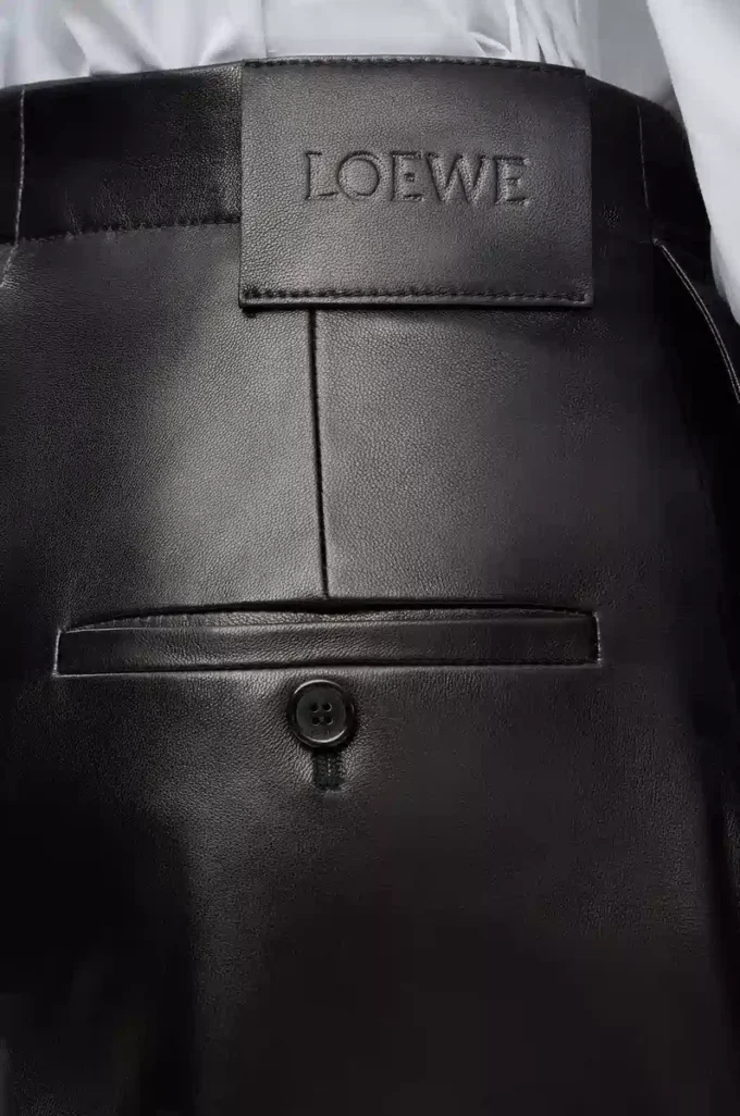 Pantalon ceinturé en cuir d&rsquo;agneau nappa Noir