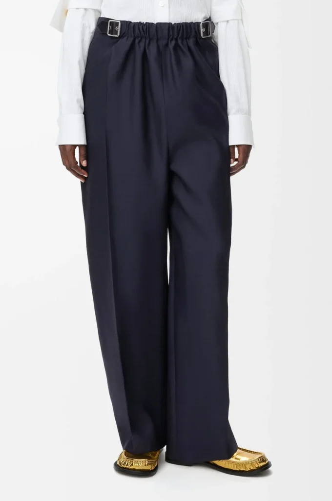 Pantalon ceinturé en laine et soie bleu marine