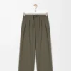 Pantalon à cordon en laine vert kaki Pantalon à cordon en laine vert kaki