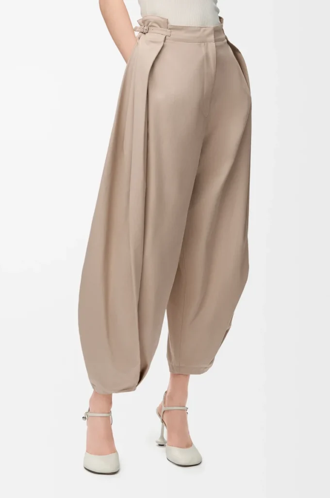 Pantalon drapé en coton et soie Beige