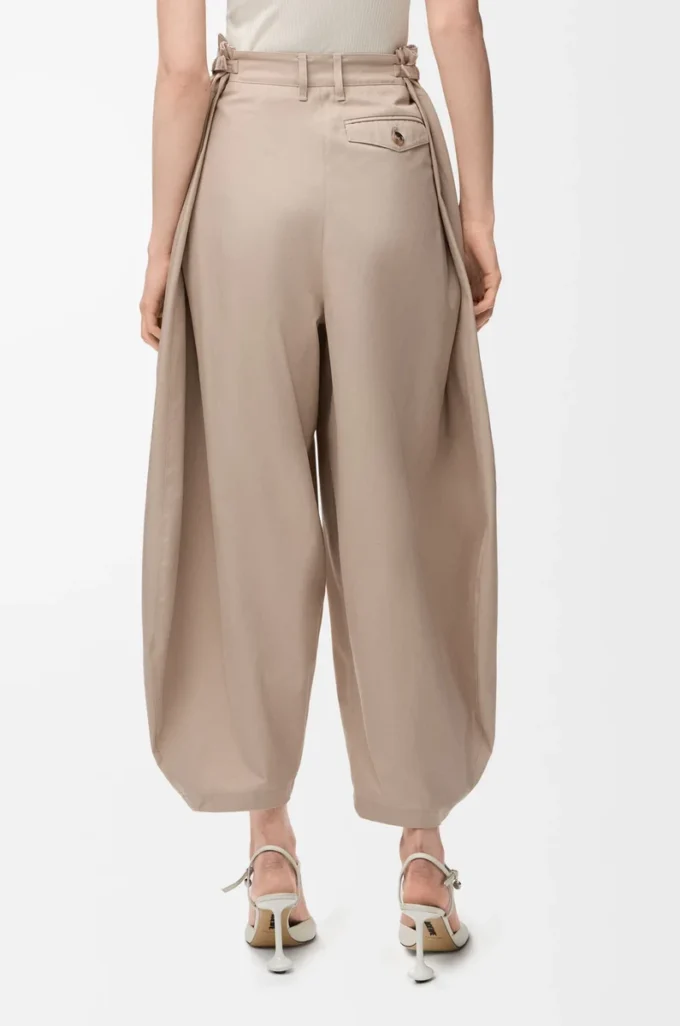 Pantalon drapé en coton et soie Beige