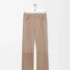 Pantalon en cuir de chèvre suédé beige foncé