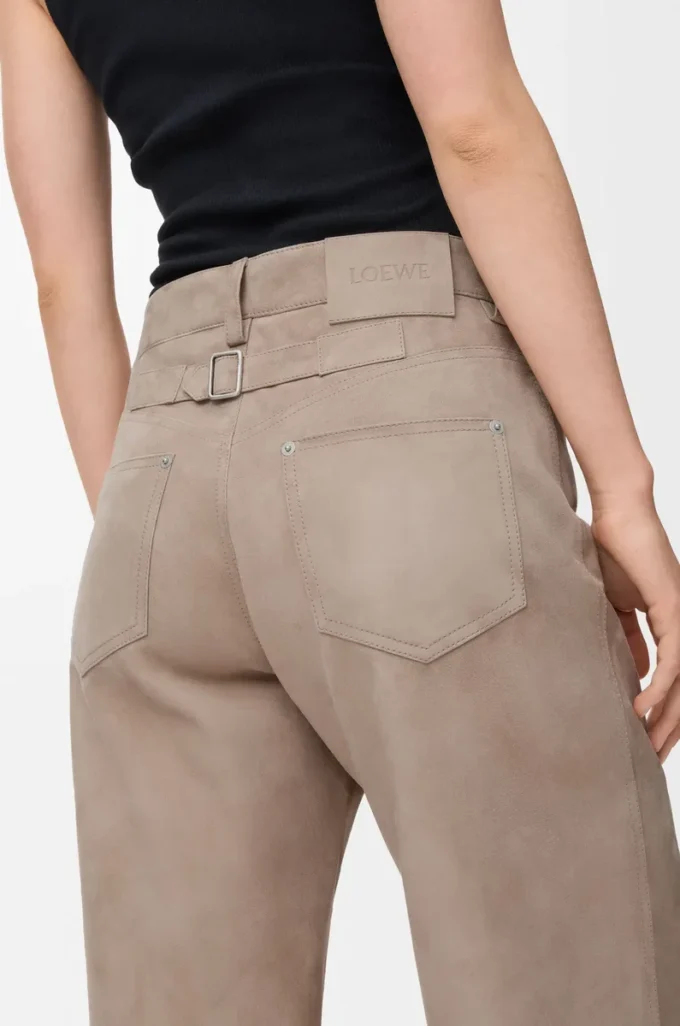 Pantalon en cuir de chèvre suédé beige foncé