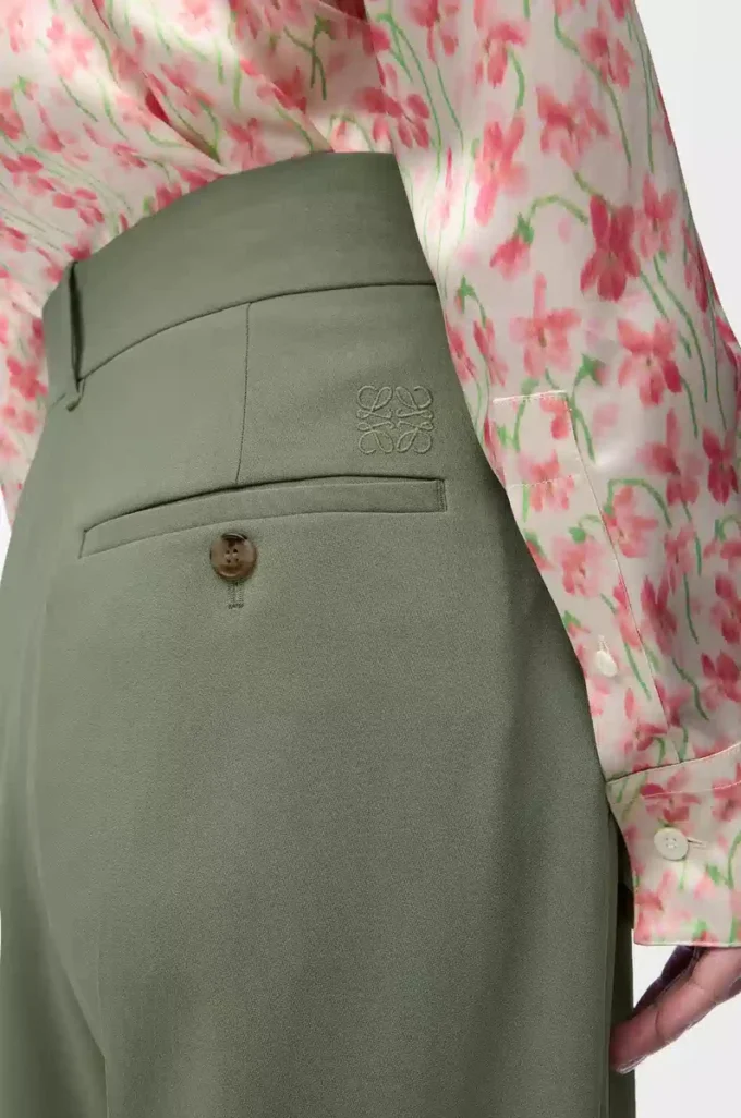 Pantalon en viscose stretch vert kaki clair