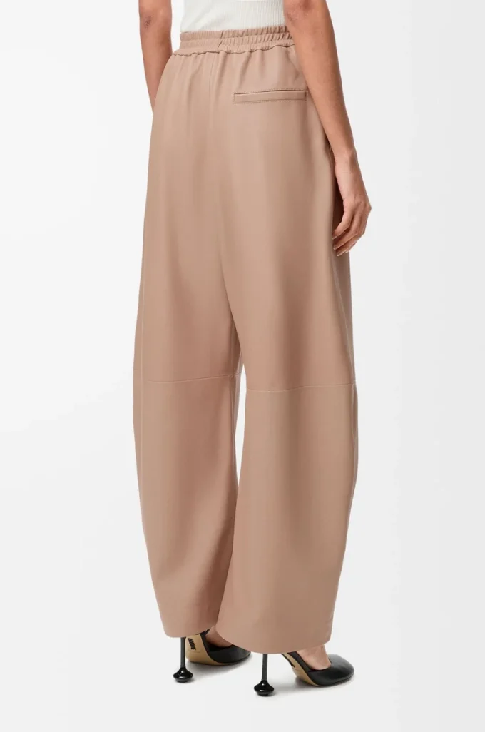 Pantalon large en cuir d&rsquo;agneau nappa Beige