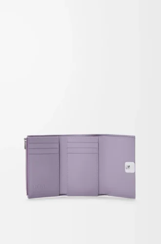 Petit portefeuille vertical Anagram en cuir de veau grainé Dirty Mauve
