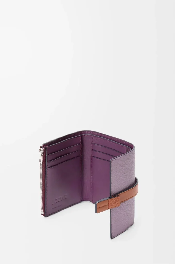 Petit portefeuille vertical en cuir de veau grainé souple Dirty Mauve/Squirrel Petit portefeuille vertical en cuir de veau grainé souple Dirty Mauve/Squirrel